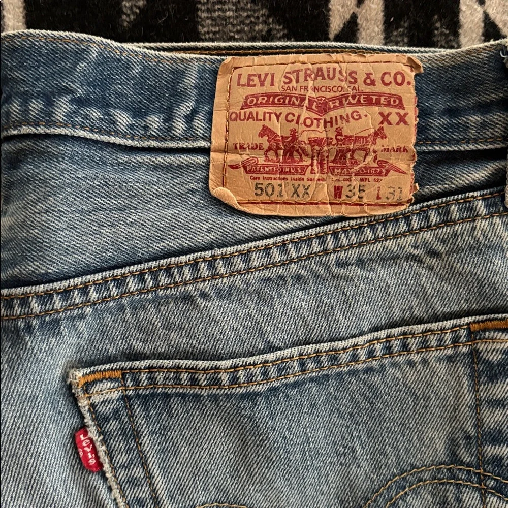 Vintage Distressed Levis 501xx Jeans_2